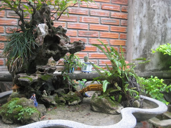 Thiết kế, thi c&ocirc;ng H&ograve;n Non Bộ s&acirc;n vườn tại TP Vinh Nghệ An