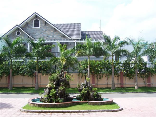 Thiết kế, thi c&ocirc;ng H&ograve;n Non Bộ s&acirc;n vườn tại TP Vinh Nghệ An